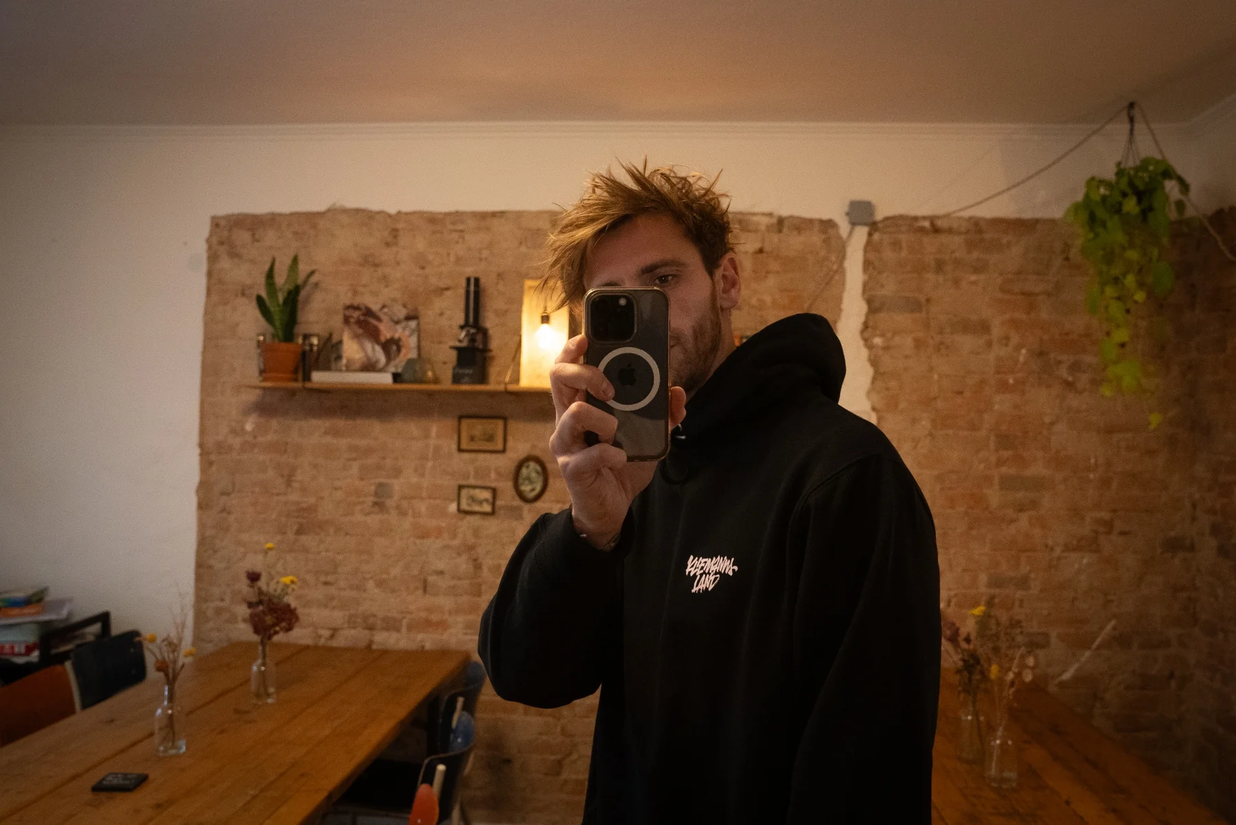 Kliemannsland Hoodie Schwarz - Image 6