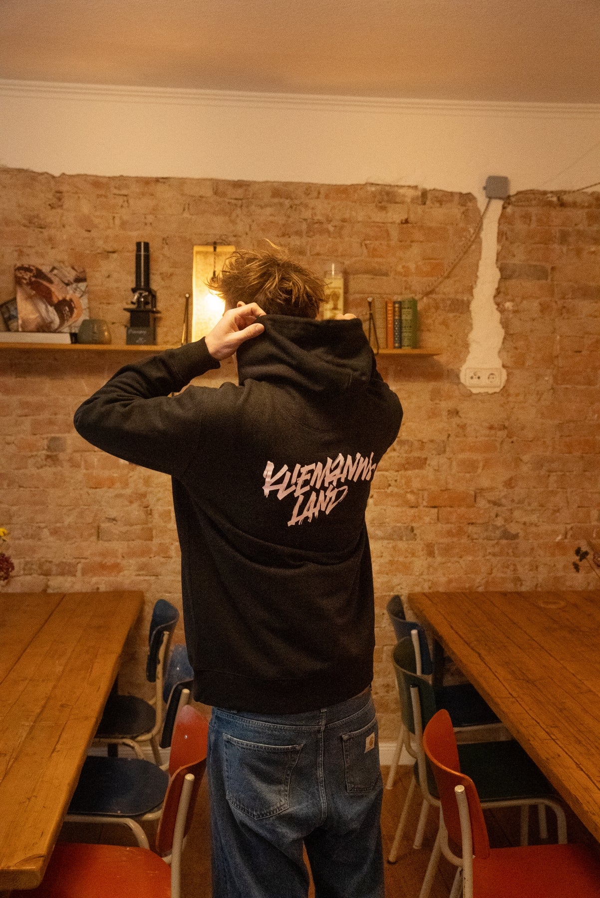 Kliemannsland Hoodie Schwarz - Image 9